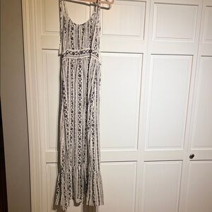 Cupshe White Maxi Dress with Black Floral Stripe